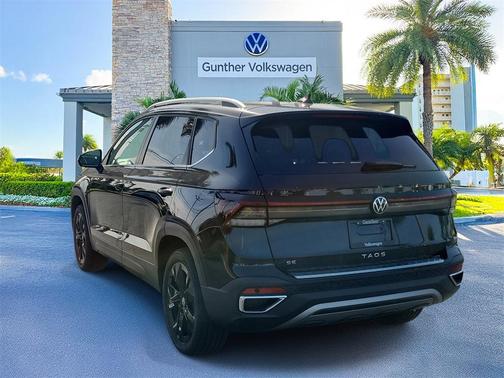 2025 Volkswagen Taos 1.5T SE