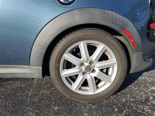 2011 MINI Cooper Clubman Base