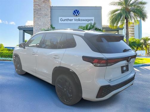 2025 Volkswagen Tiguan 2.0T SE R-Line Black