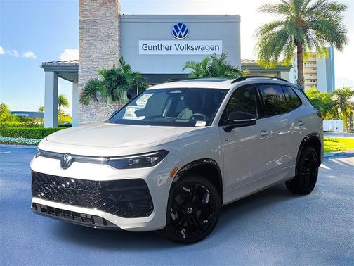 2025 Volkswagen Tiguan 2.0T SE R-Line Black