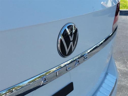 2023 Volkswagen Atlas 2.0T SE