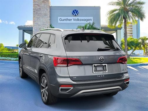 2024 Volkswagen Taos 1.5T SE