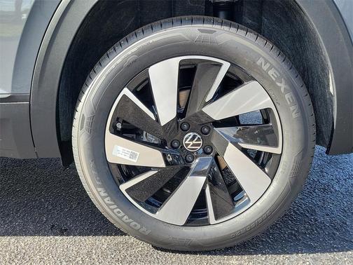 2026 Volkswagen Atlas Cross Sport 2.0T SE