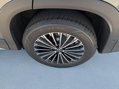 Platinum 2026 Volkswagen Tiguan 2.0T S