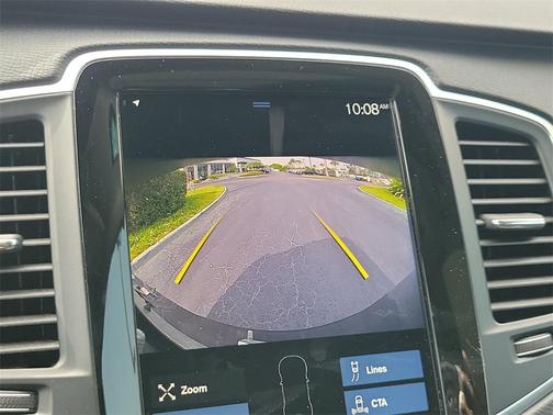 2022 Volvo XC90 T5 Momentum 7 Passenger