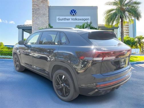 2026 Volkswagen Atlas Cross Sport 2.0T SEL R-Line Black