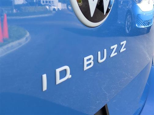 2025 Volkswagen ID. Buzz Pro S Plus