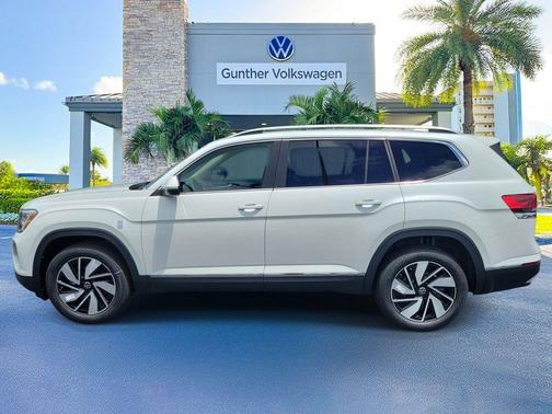 Opal White Pearl 2026 Volkswagen Atlas 2.0T SEL