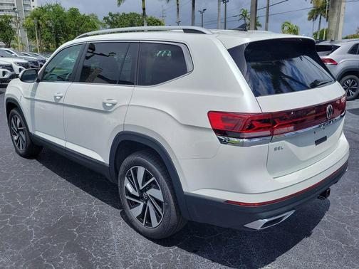 Opal White Pearl 2026 Volkswagen Atlas 2.0T SEL