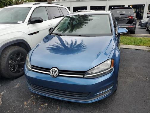 2015 Volkswagen Golf TDI SE 4-Door
