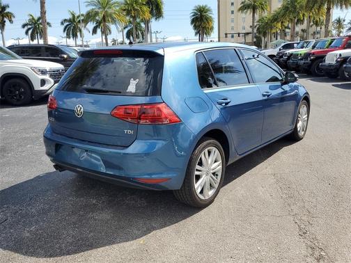 2015 Volkswagen Golf TDI SE 4-Door