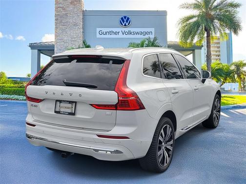 2022 Volvo XC60 Recharge Plug-In Hybrid T8 Inscription Extended Range
