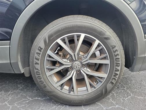 2019 Volkswagen Tiguan 2.0T SE