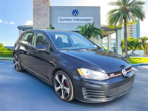 2016 Volkswagen Golf GTI 2.0T SE w/Performance Package 4-Door