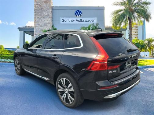2022 Volvo XC60 B5 Inscription