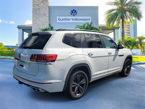 2021 Volkswagen Atlas 3.6 V6 SE w/ Technology R-Line