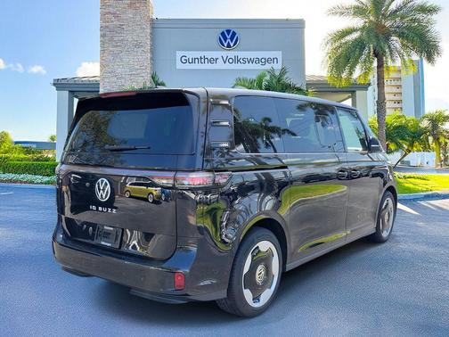 2025 Volkswagen ID. Buzz Pro S