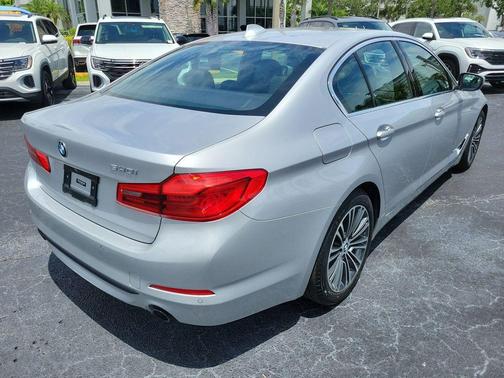 Glacier Silver Metallic 2019 BMW 530 i