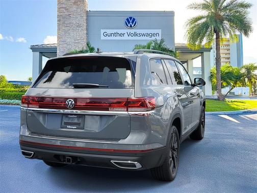 2025 Volkswagen Atlas 2.0T SE w/Technology