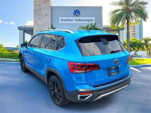 2024 Volkswagen Taos 1.5T SE