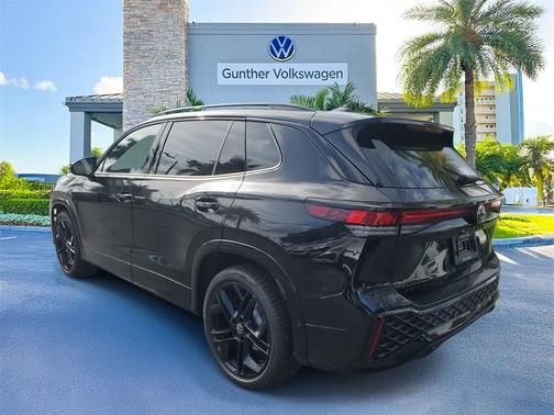 2026 Volkswagen Tiguan 2.0T SE R-Line Black