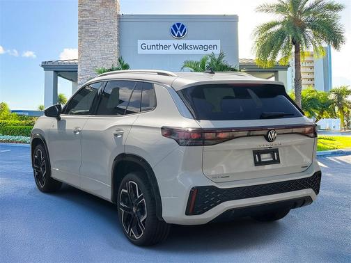 2026 Volkswagen Tiguan 2.0T SEL R-Line