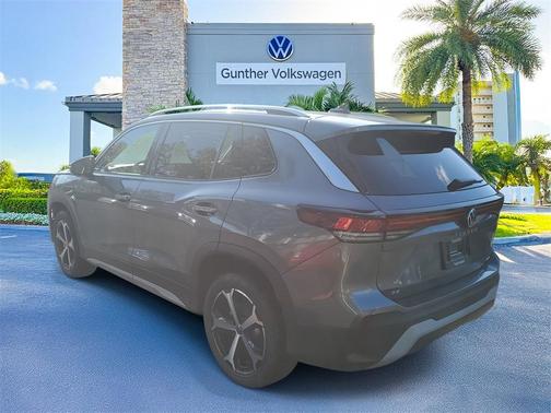 2025 Volkswagen Tiguan 2.0T SE