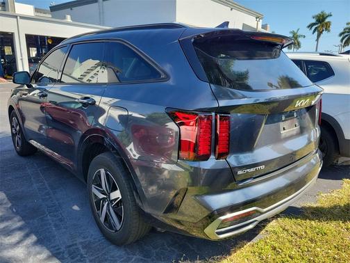 2023 Kia Sorento S