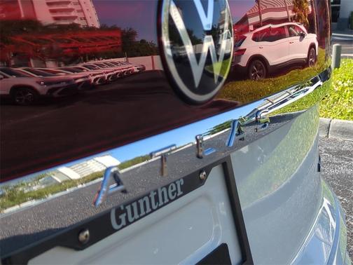 2026 Volkswagen Atlas Cross Sport 2.0T SEL Premium R-Line