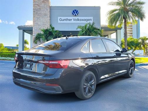 2024 Volkswagen Jetta 1.5T SE