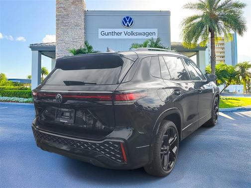 2026 Volkswagen Tiguan 2.0T SE R-Line Black