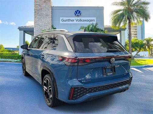 2026 Volkswagen Tiguan 2.0T SEL R-Line