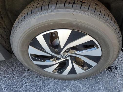 2025 Volkswagen Tiguan 2.0T S