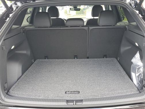 2026 Volkswagen Atlas Cross Sport 2.0T SE