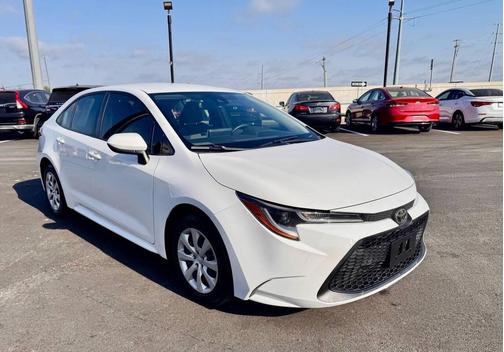 Super White 2021 Toyota Corolla LE