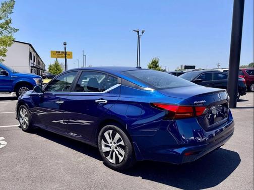 Deep Blue Pearl 2020 Nissan Altima S FWD