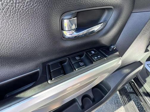 2020 Nissan Titan SV