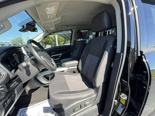 2020 Nissan Titan SV