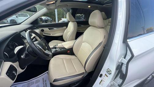 2022 INFINITI QX50 LUXE AWD
