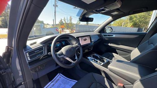 2024 Volkswagen Atlas Cross Sport 2.0T SE w/Technology