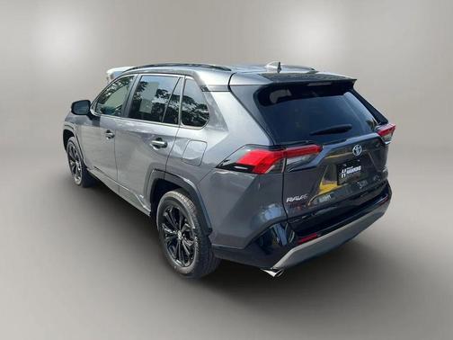 2023 Toyota RAV4 Hybrid SE