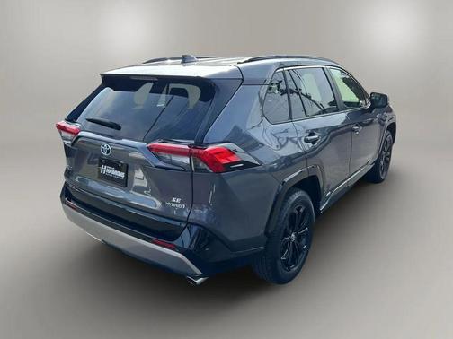 2023 Toyota RAV4 Hybrid SE