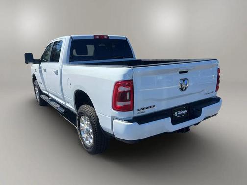 2024 RAM 2500 Laramie Crew Cab 4x4 6'4' Box