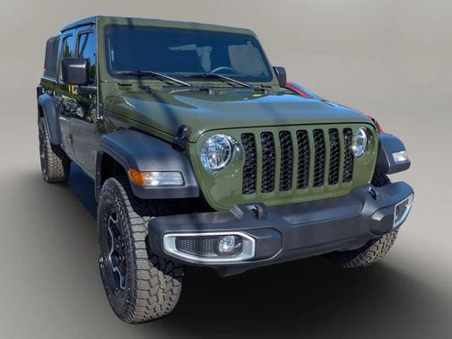 2023 Jeep Gladiator Sport