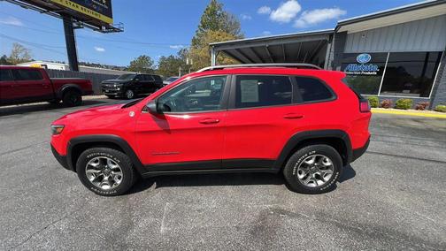 Firecracker Red Clearcoat 2019 Jeep Cherokee Trailhawk