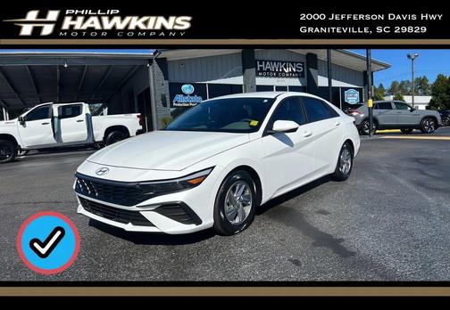 2024 Hyundai ELANTRA SE
