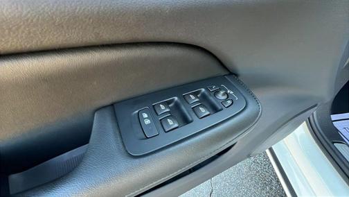 2024 Volvo S60 B5 Plus Dark Theme