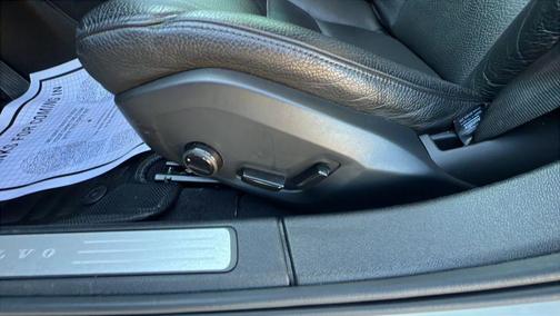 2024 Volvo S60 B5 Plus Dark Theme