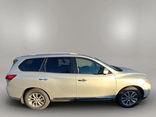 2015 Nissan Pathfinder SL