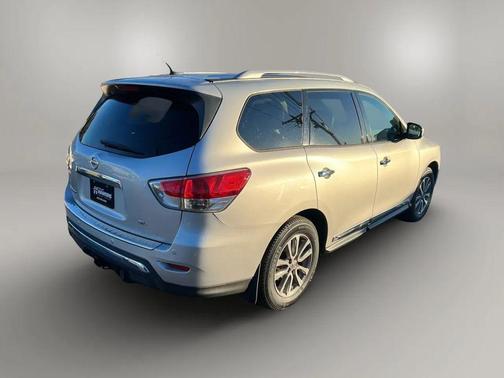 2015 Nissan Pathfinder SL